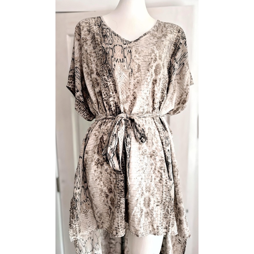 MOVING Must Go! 
NWOT entro High/Low Caftan Snake Pattern Small Excellent Cond